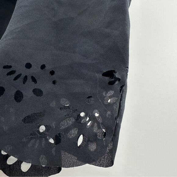 Brandy Melville Black Floral Laser Cut Eyelet High Rise Drawstring Shorts OS - Picture 6 of 12